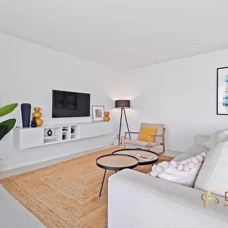 Apartment In Higueron West With Garden Fuengirola