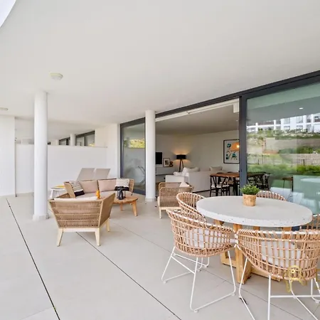 In Higueron West With Garden Apartment *