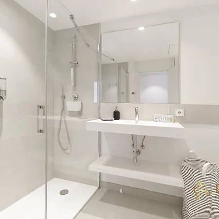 In Higueron West With Garden Apartment Fuengirola