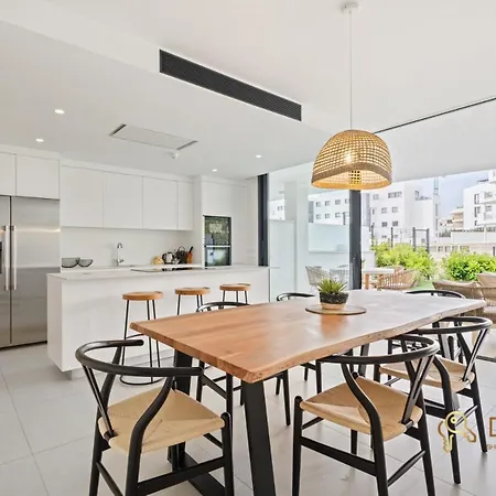 Apartment In Higueron West With Garden *
