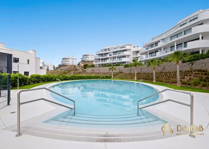 In Higueron West With Garden Fuengirola